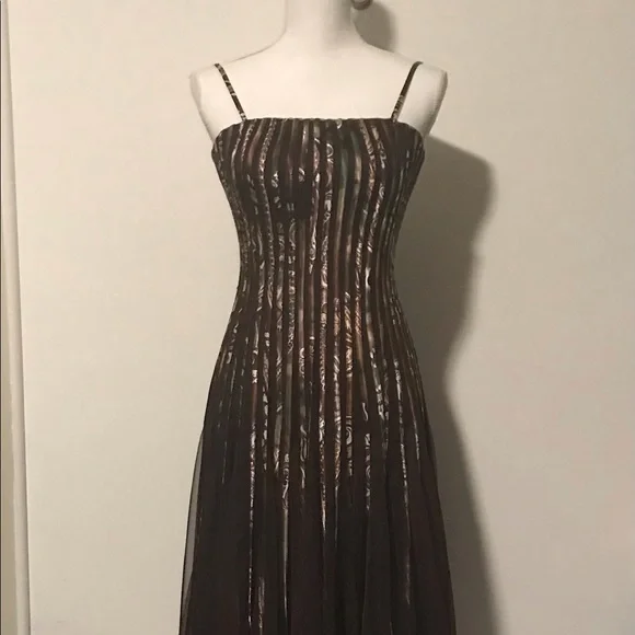 Stunning Cache Midi Dress - Picture 2 of 15